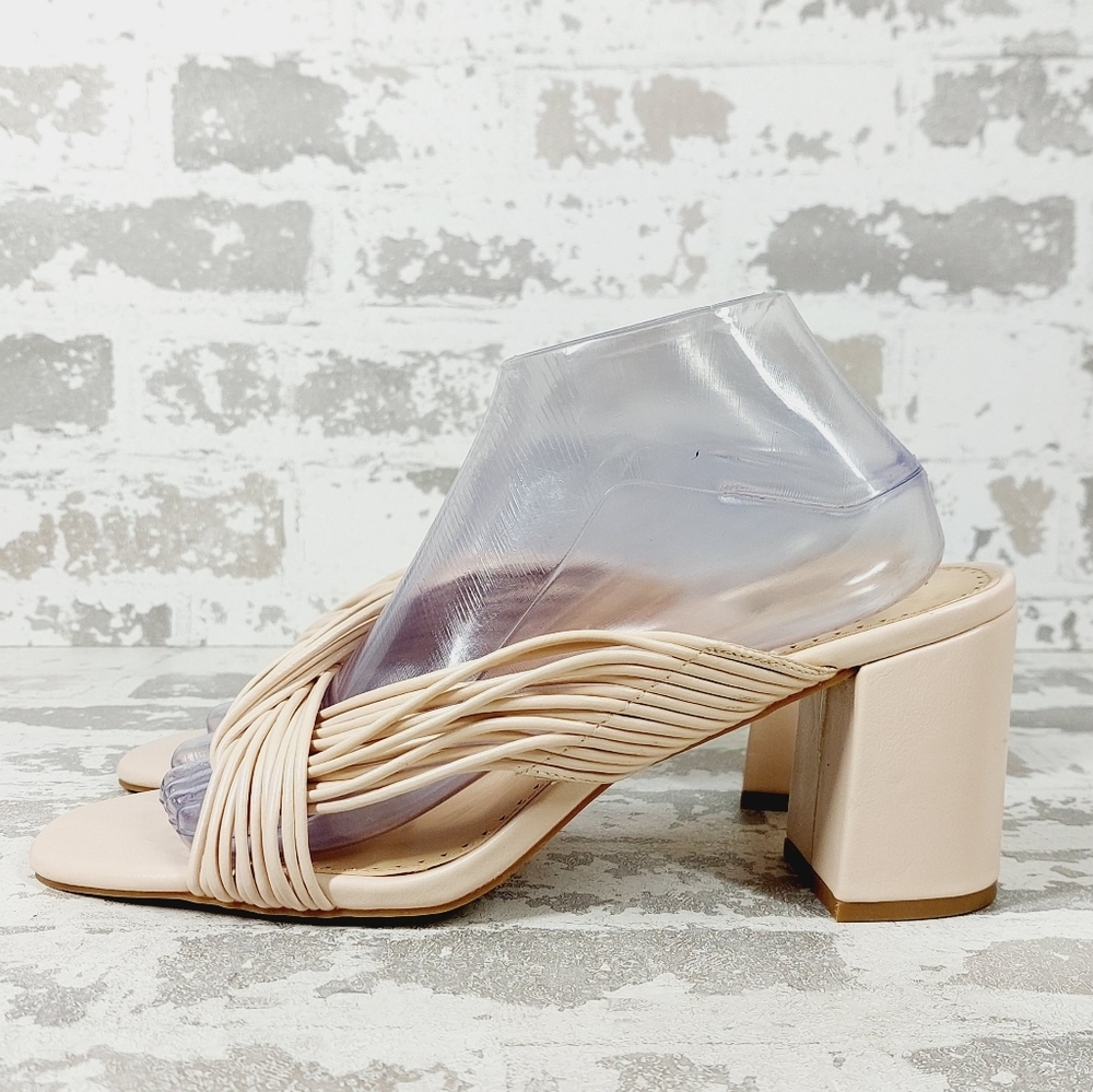 NEW Adrienne Vittadini Annalee Cream Summer Slip On Block Heel Sandals V688